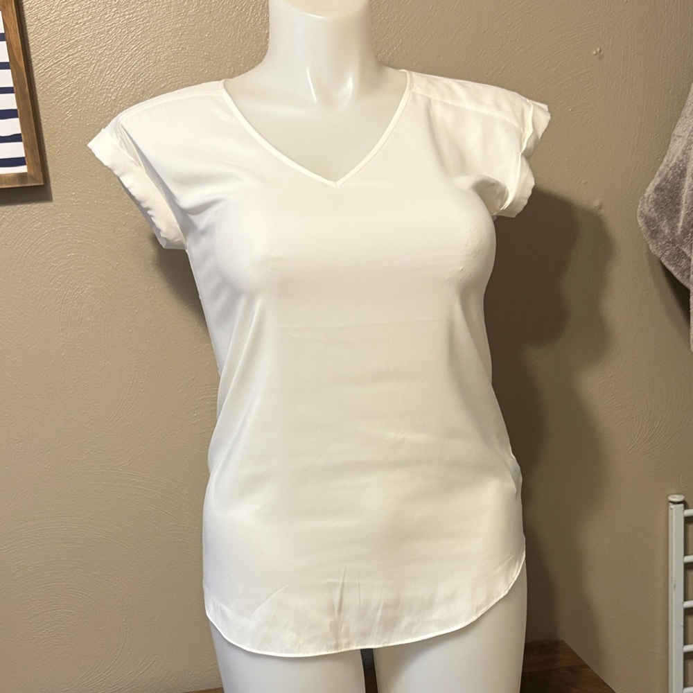 Express White V-Neck Short Sleeve Top